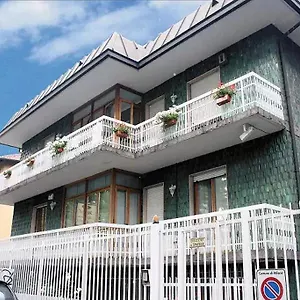 Konukevi Villamelchiorre 1, Milano